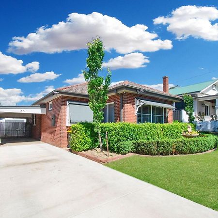 The Macleay - Poolside Entertainer, Pet Friendly Villa Wagga Wagga Buitenkant foto